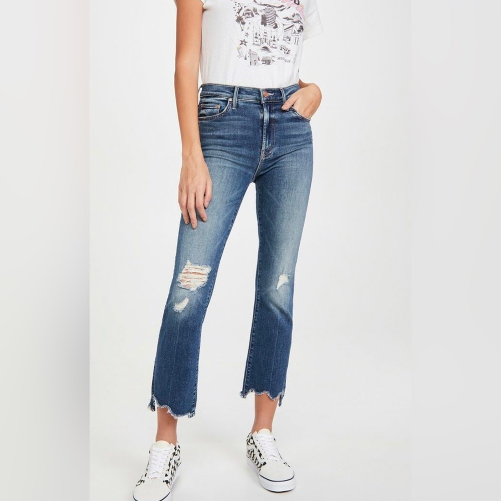 Mother Size 26 • Denim Insider Crop Step Chew in Dancing On Coals Jeans.